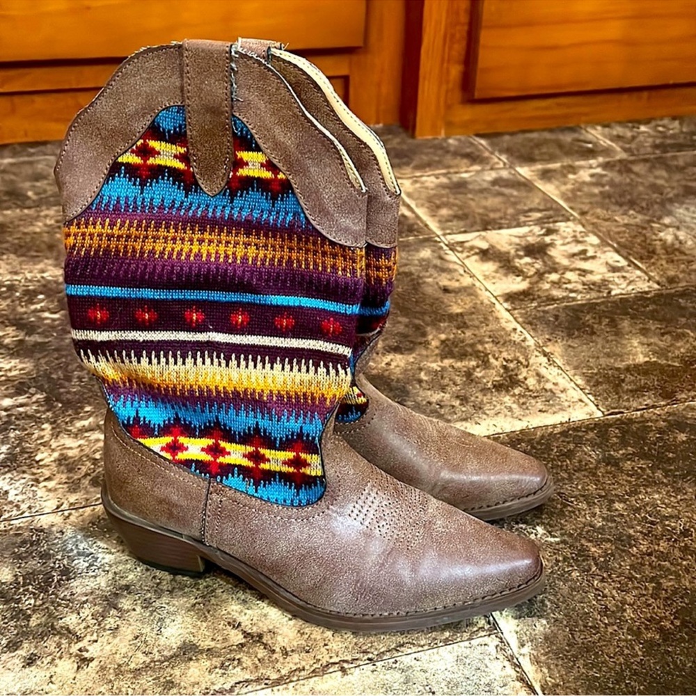 Roper Brown and Multicolor Heeled Boots